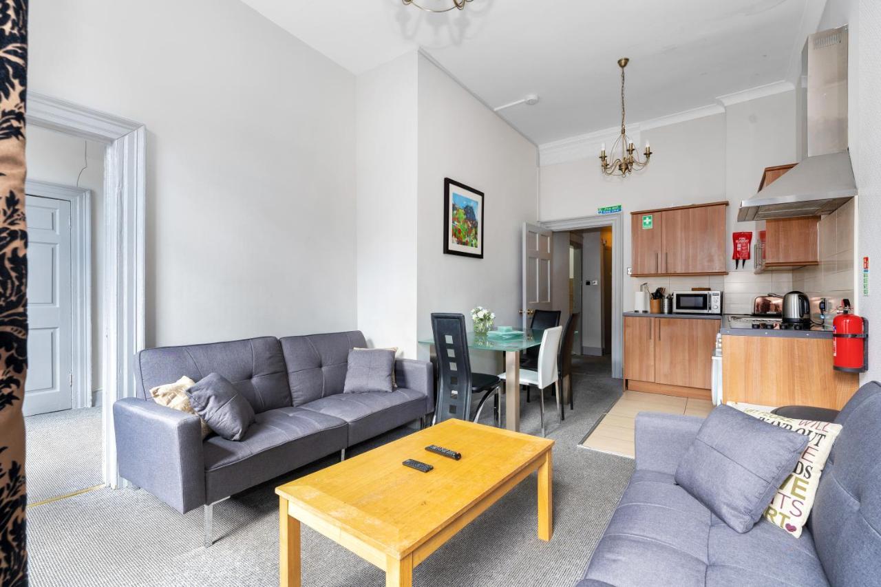 Unique 2 Bedroom Castle Suite Apartment - Near Edinburgh Castle & Royal Mile エクステリア 写真