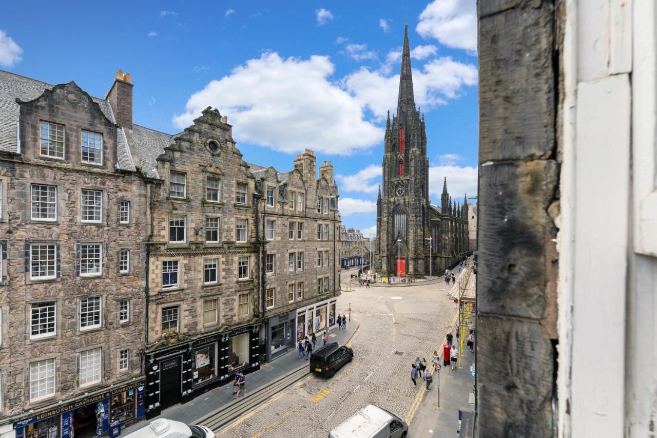 Unique 2 Bedroom Castle Suite Apartment - Near Edinburgh Castle & Royal Mile エクステリア 写真